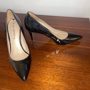 Via spiga classic black patent leather pump. Sz 7. GORGEOUS